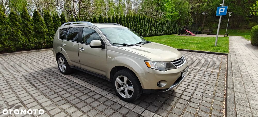 Mitsubishi Outlander 3.0 V6 LS 2WD - 4