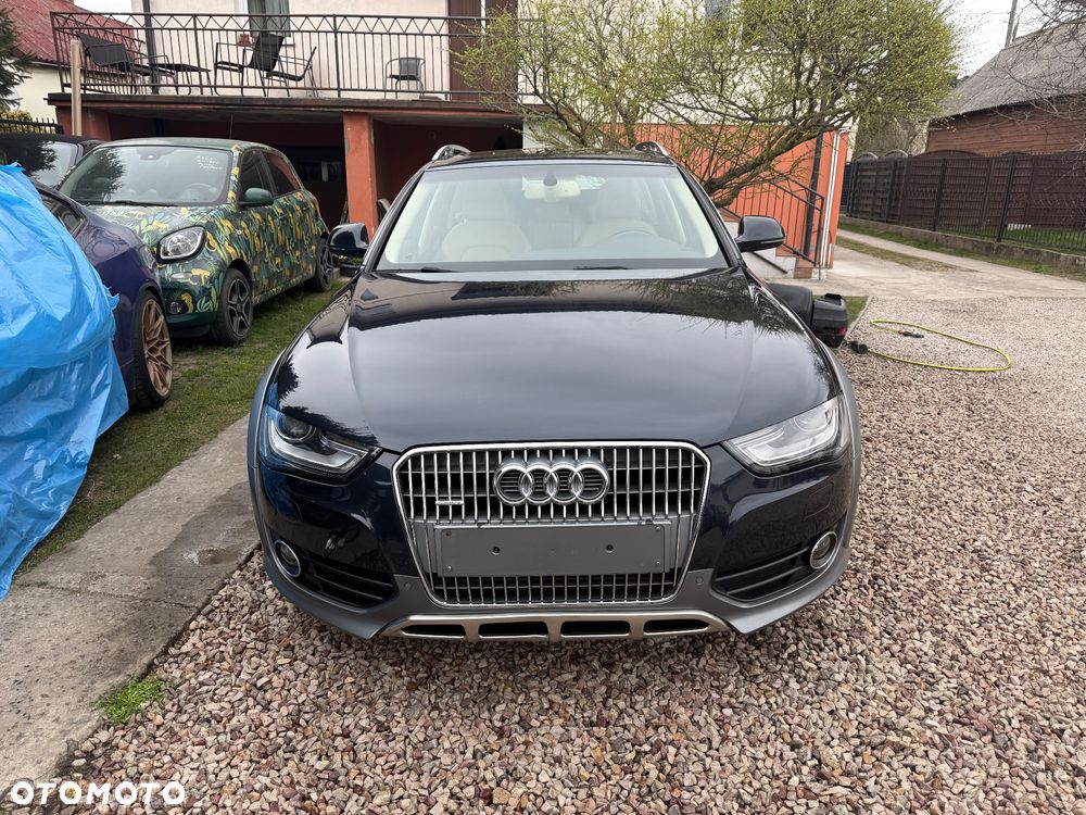 Audi A4 Allroad - 12