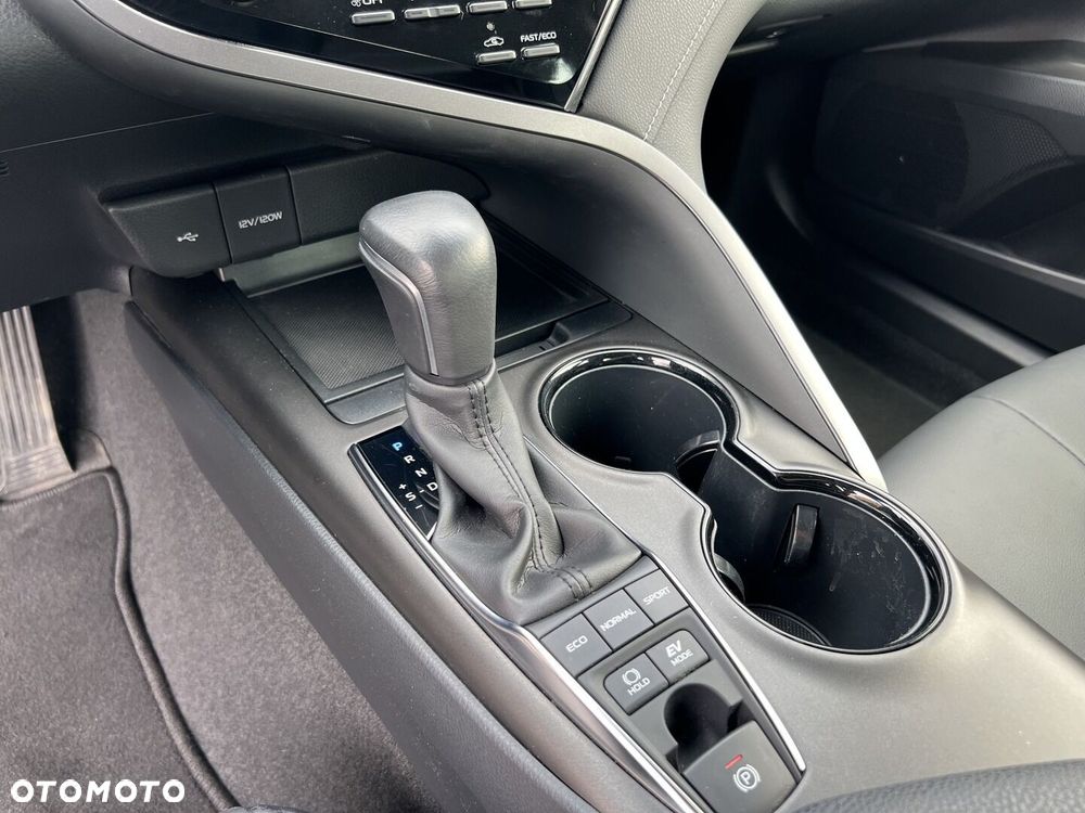 Toyota Camry 2.5 Hybrid Prestige CVT - 21