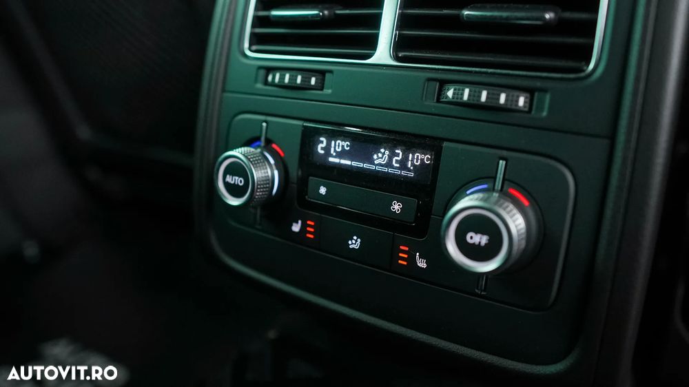 Volkswagen Touareg 3.0 V6 TDI BMT - 34