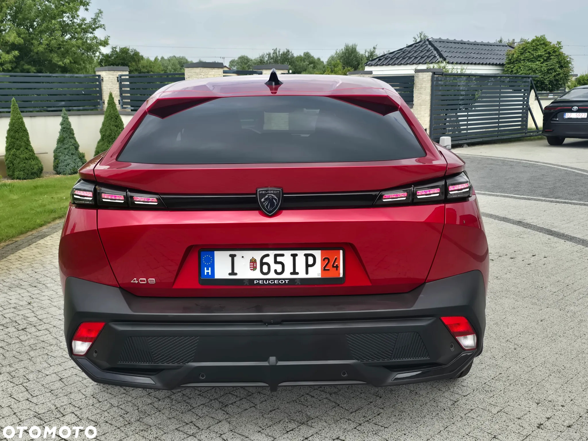 Peugeot 408 1.2 PureTech Allure S&S EAT8 - 11