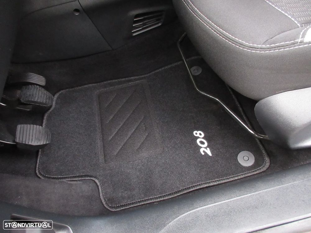 Peugeot 208 1.2 VTi SE Style - 35