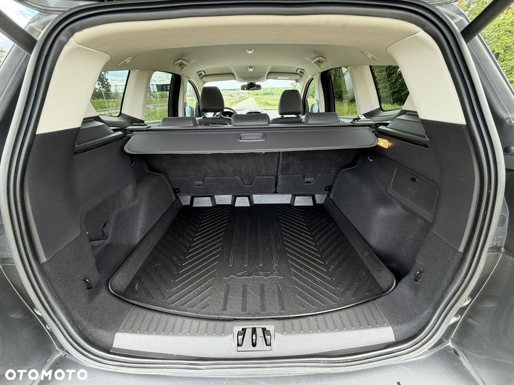 Ford Kuga - 14