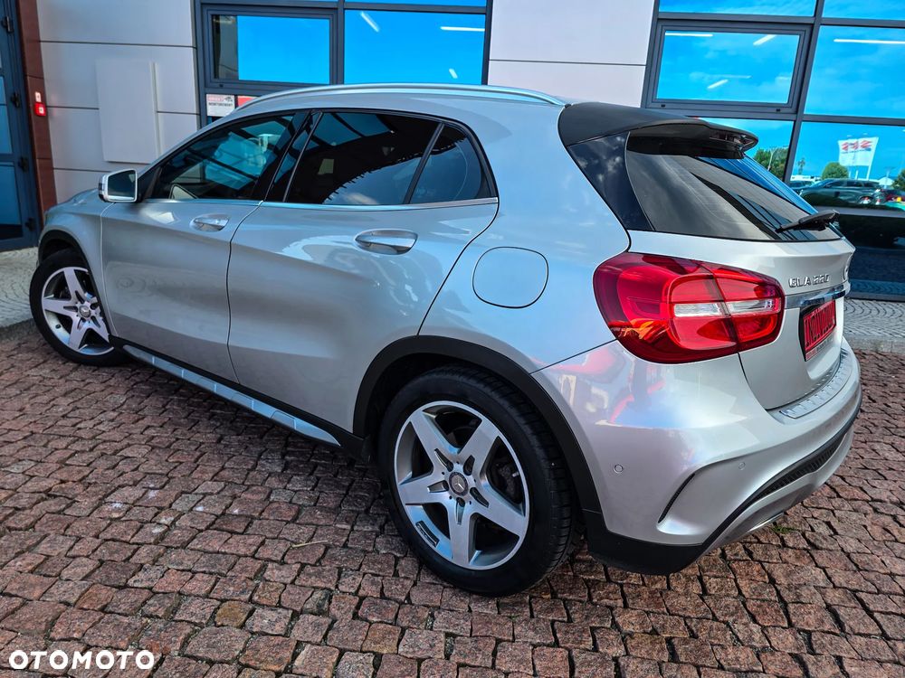 Mercedes-Benz GLA 220 CDI 4Matic 7G-DCT AMG Line - 11