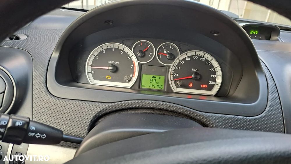 Chevrolet Aveo - 10