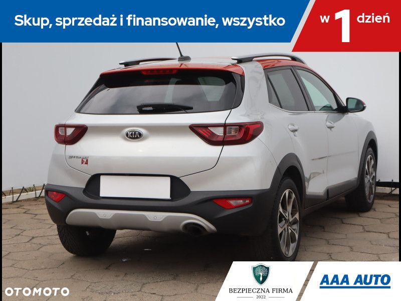 Kia Stonic - 6