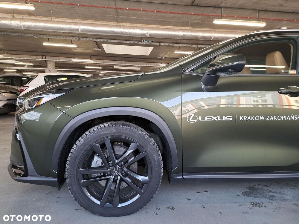 Lexus NX 450h+ Prestige AWD - 37