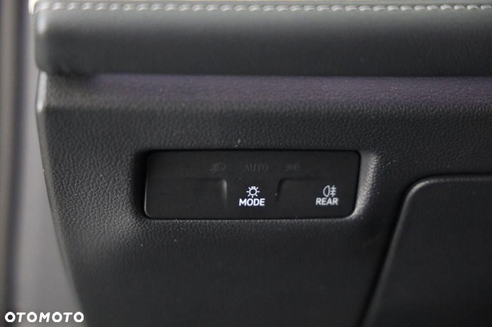 Volkswagen Passat - 21