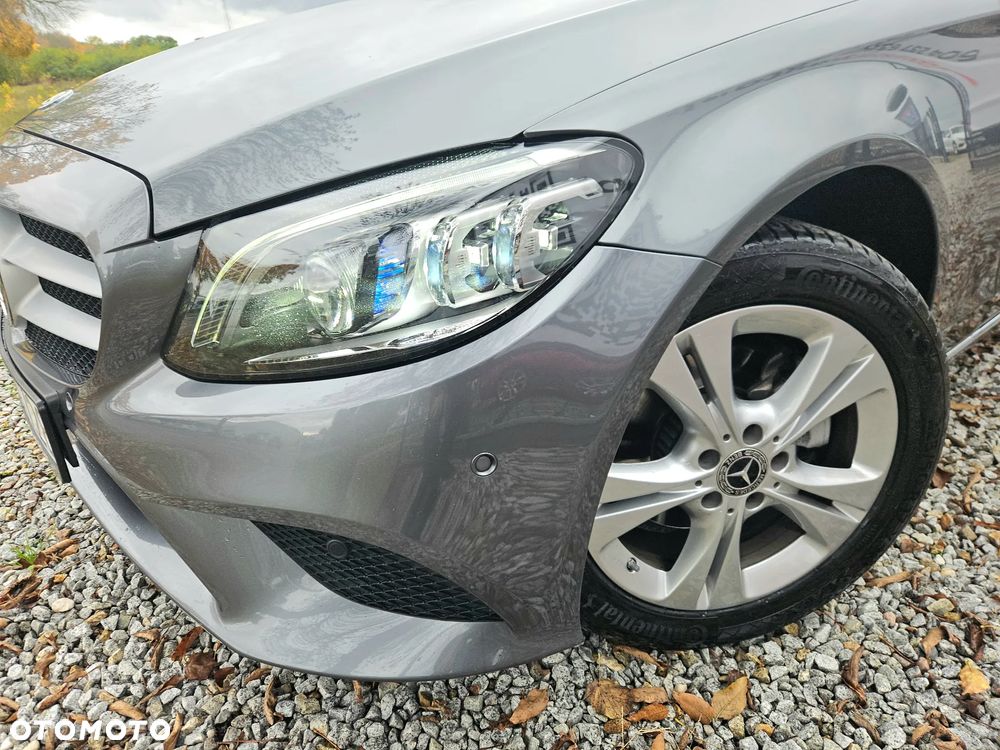 Mercedes-Benz Klasa C 220 d 4Matic T 9G-TRONIC - 6