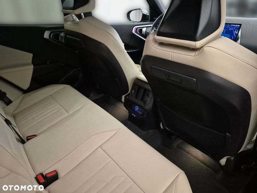BMW X3 xDrive20d mHEV - 24
