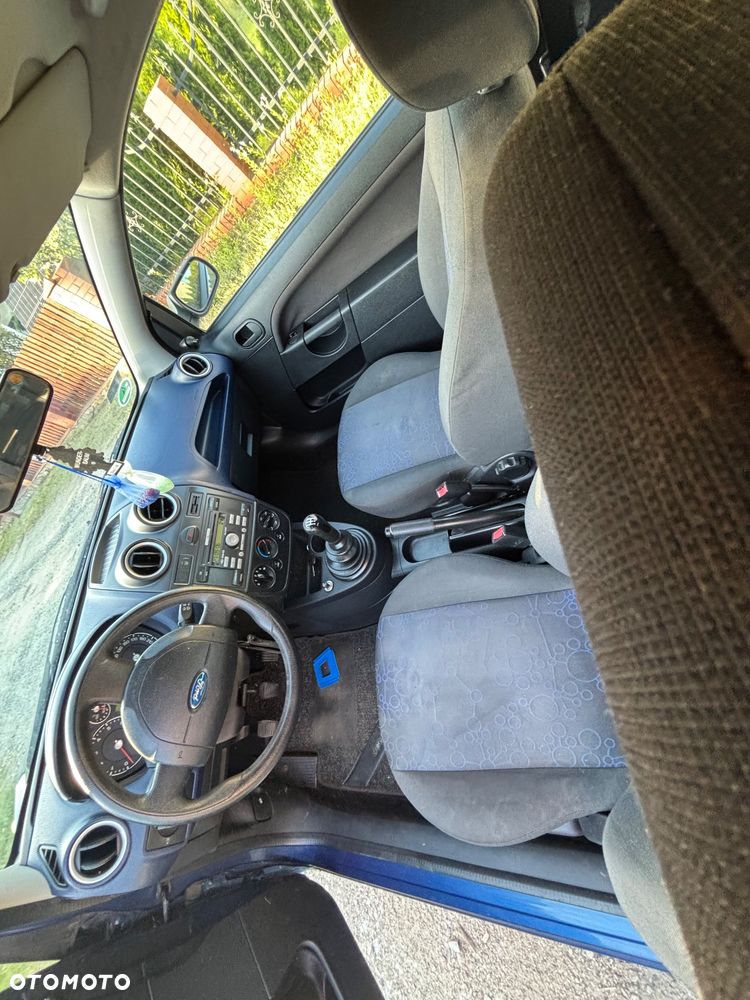Ford Fiesta 1.3 - 5