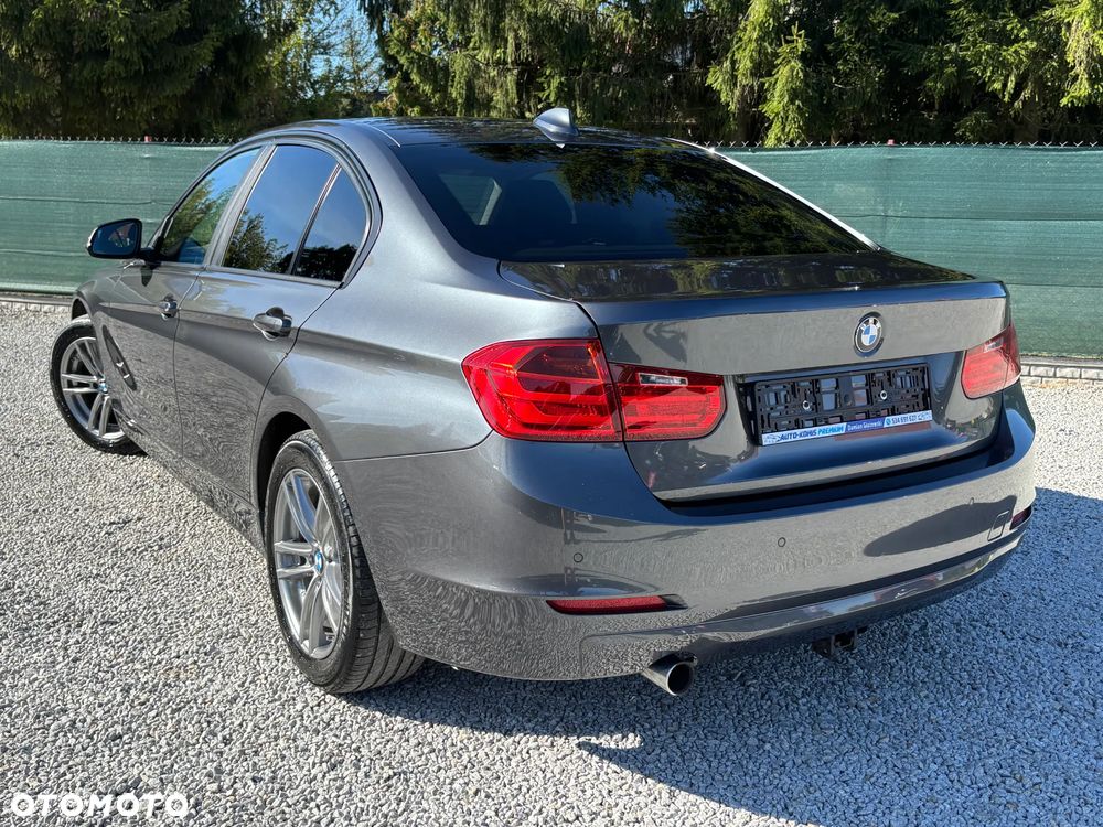 BMW Seria 3 320d Sport Line - 24