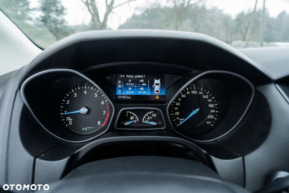 Ford Focus SW 1.0 EcoBoost Hybrid TITANIUM STYLE - 24