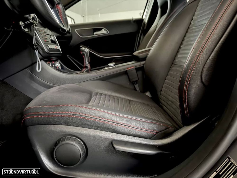 Mercedes-Benz A 180 d AMG Line - 28