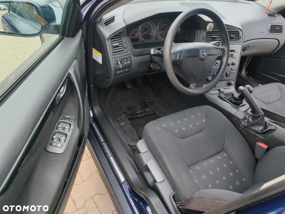 Volvo S60 2.4 D5 - 19