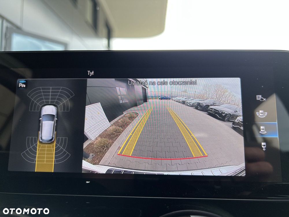 Mercedes-Benz GLA - 21