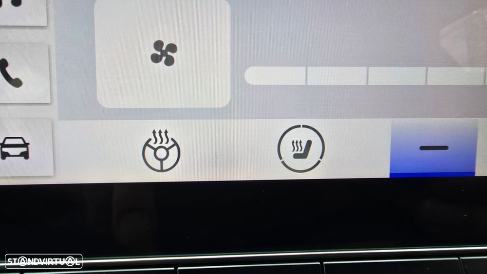 MG MG4 64 kWh Luxury - 40