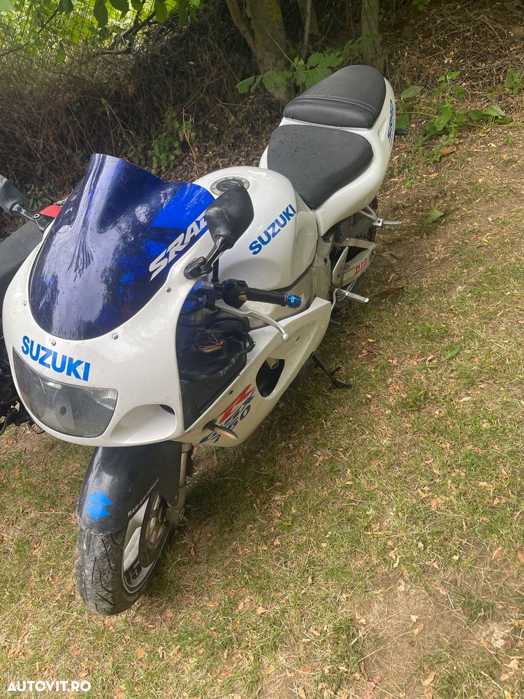 Suzuki GSX-R 750 - 2