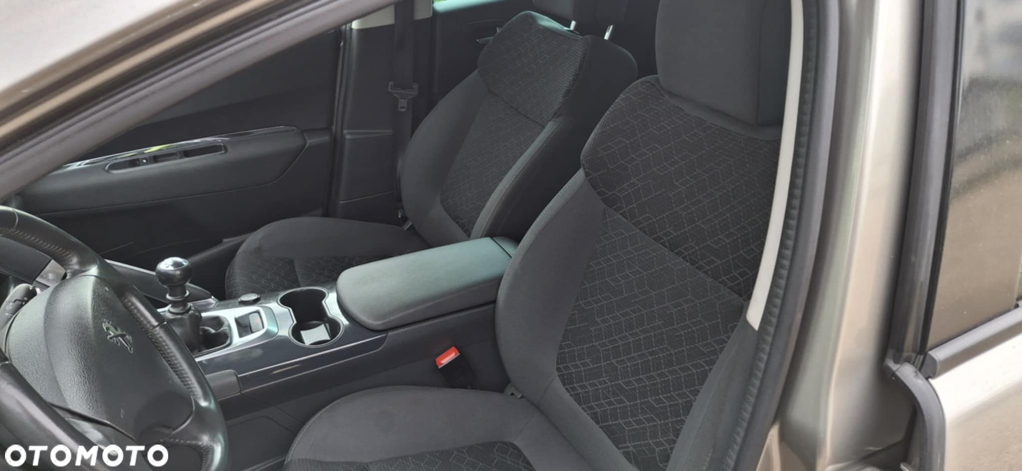 Peugeot 3008 1.6 HDi Active - 11