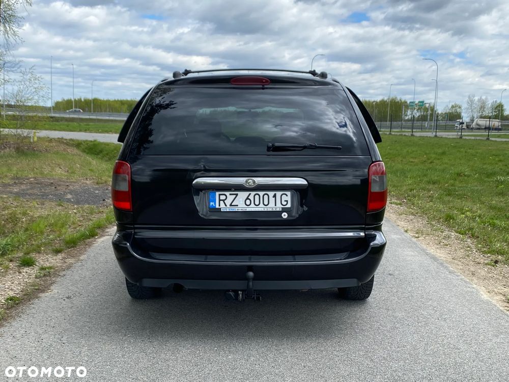 Chrysler Town & Country 3.8 - 7