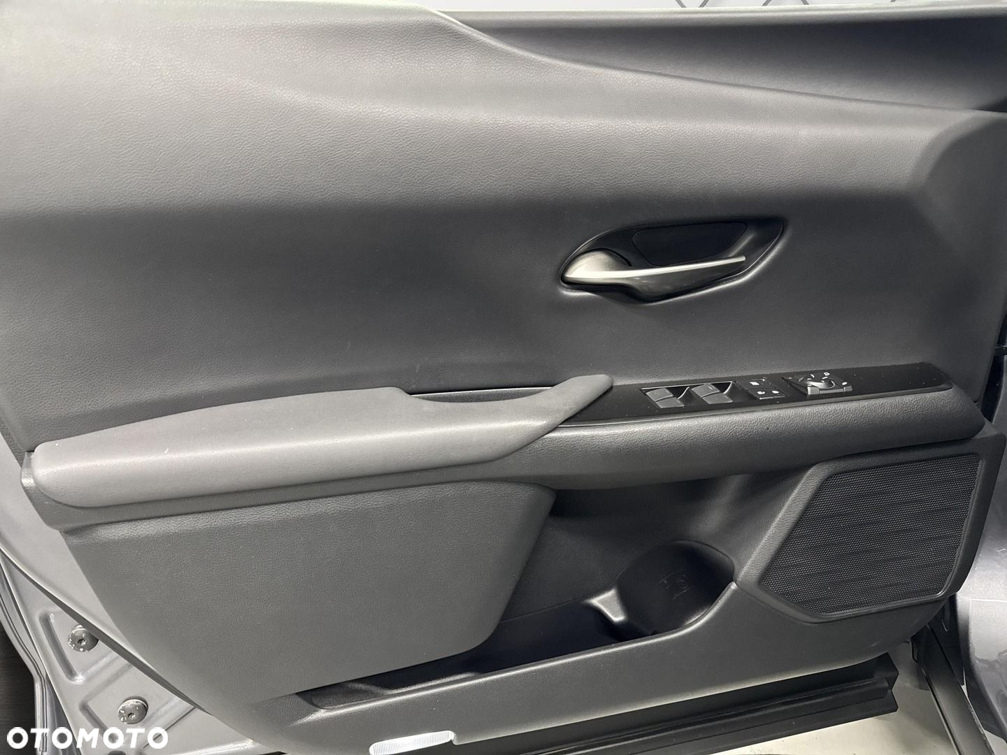 Lexus UX 200 Optimum 2WD - 16