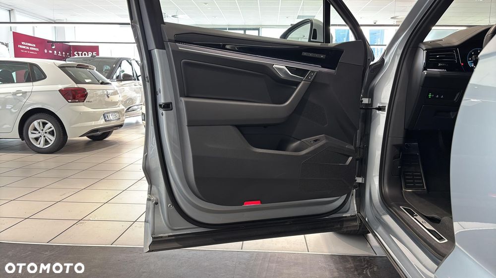 Volkswagen Touareg 3.0 V6 TDI 4Motion R-Line - 11