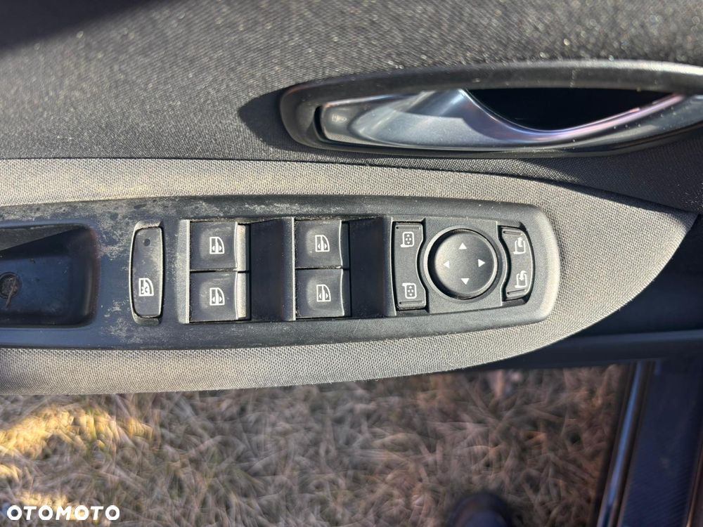 Renault Grand Scenic dCi 130 FAP Dynamique - 12