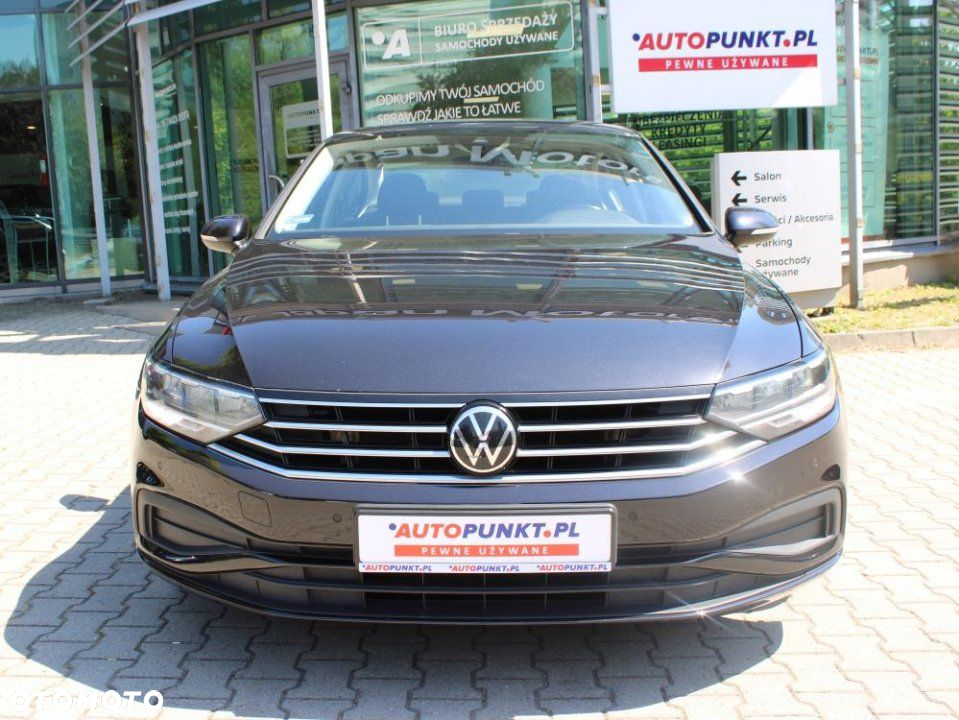 Volkswagen Passat - 2