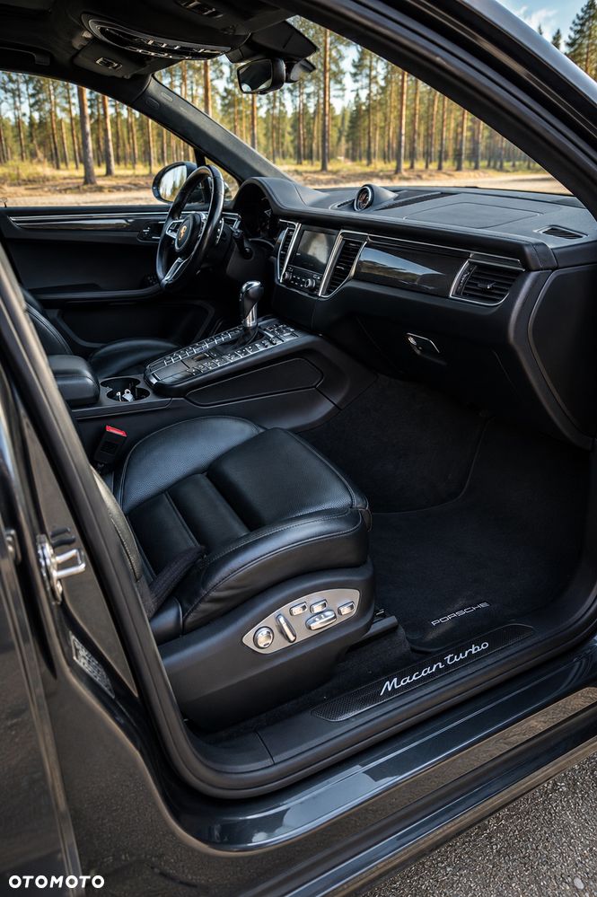 Porsche Macan - 4
