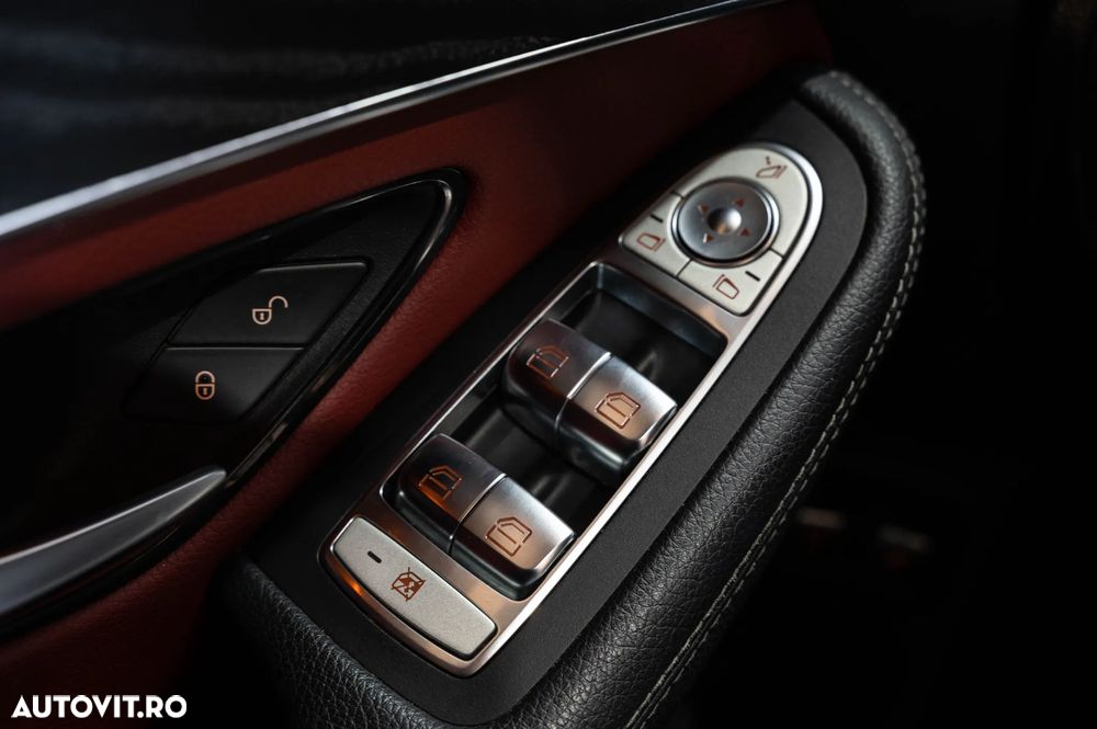 Mercedes-Benz GLC Coupe 250 4Matic 9G-TRONIC AMG Line - 25