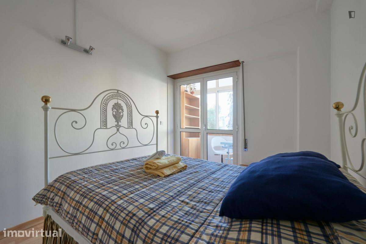 Quarto - localizado em Entrecampos Lisbon - Grande imagem: 4/33