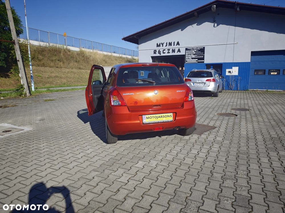Suzuki Swift - 8