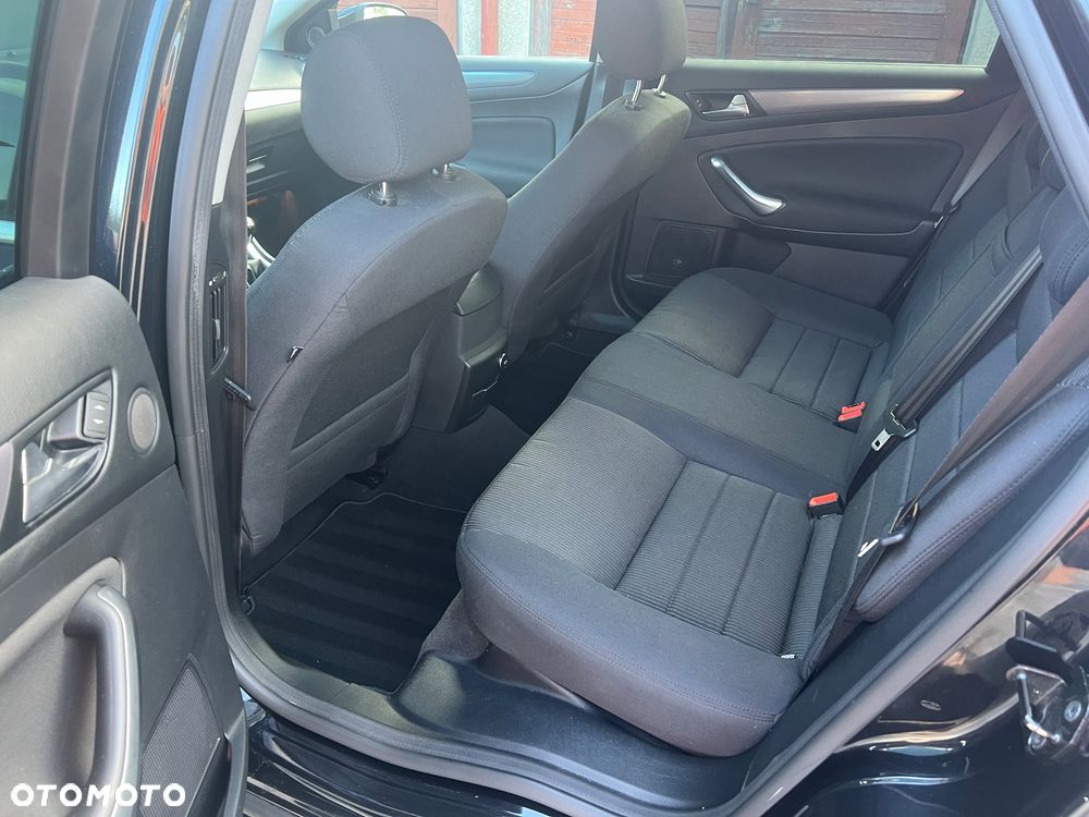 Ford Mondeo 2.0 TDCi Titanium - 10