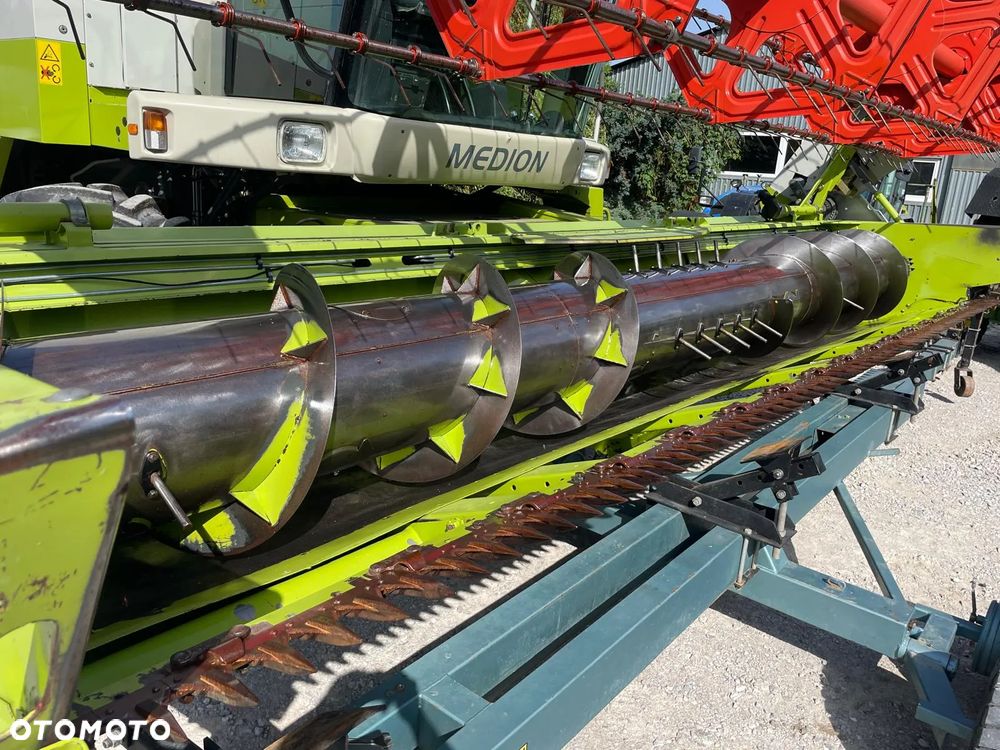 Claas Medion 330 - 21