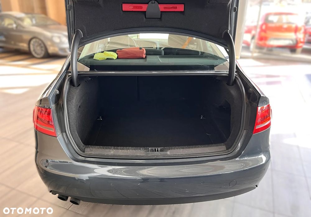 Audi A4 Limousine 2.0 TDI DPF Ambition - 25