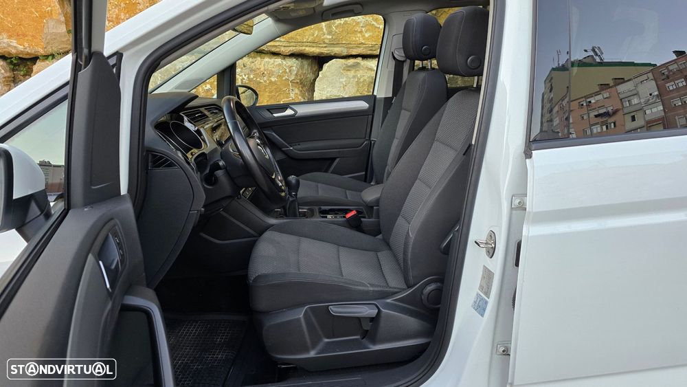 VW Touran 1.6 TDI Confortline - 22