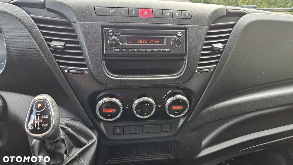 Iveco DAILY 35C17 3.0 HPI EKRAN LED REKLAMA 20 M3 AGREGAT - 20