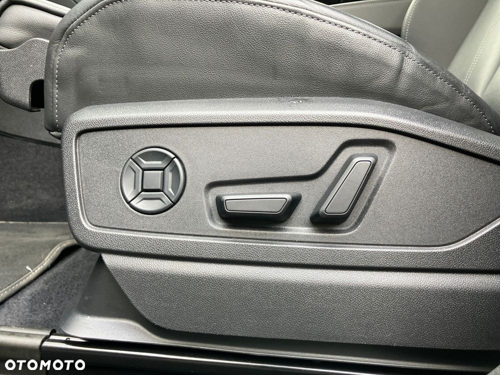 Audi Q5 Sportback - 14