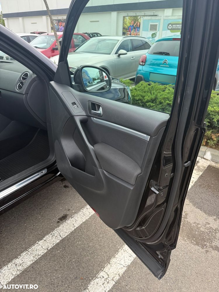 Volkswagen Tiguan - 5