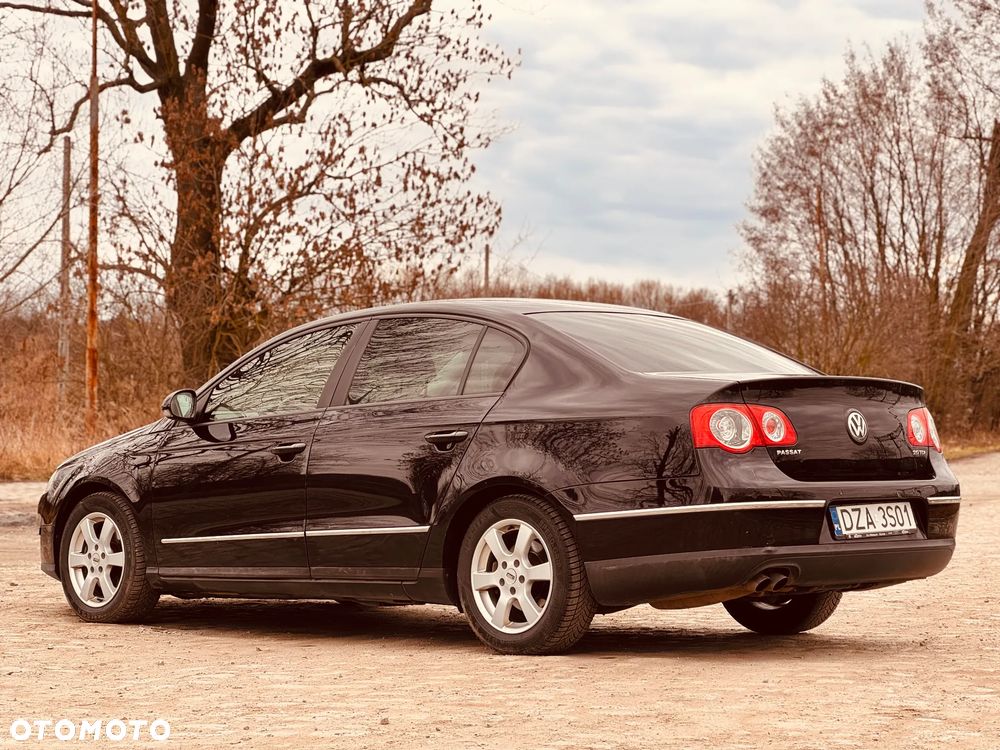 Volkswagen Passat - 12