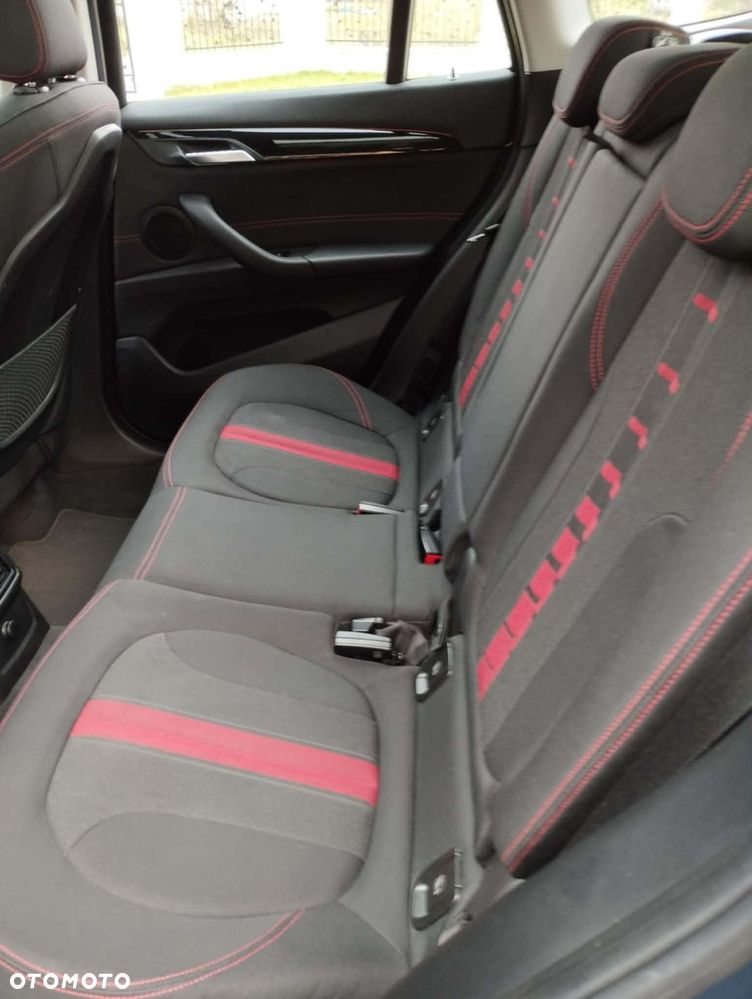 BMW X1 sDrive20d xLine - 17