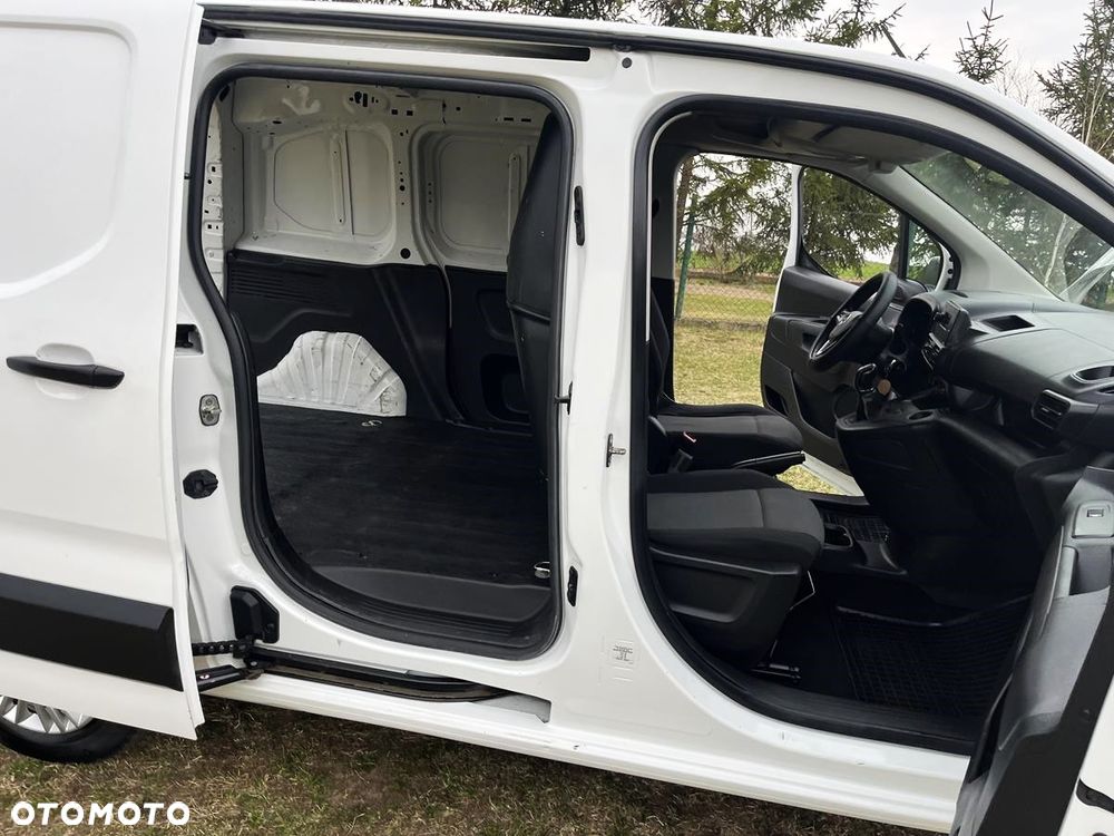Opel COMBO - 8