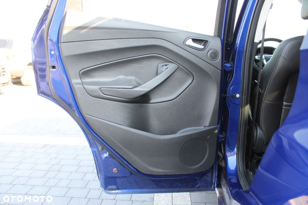 Ford Kuga - 24