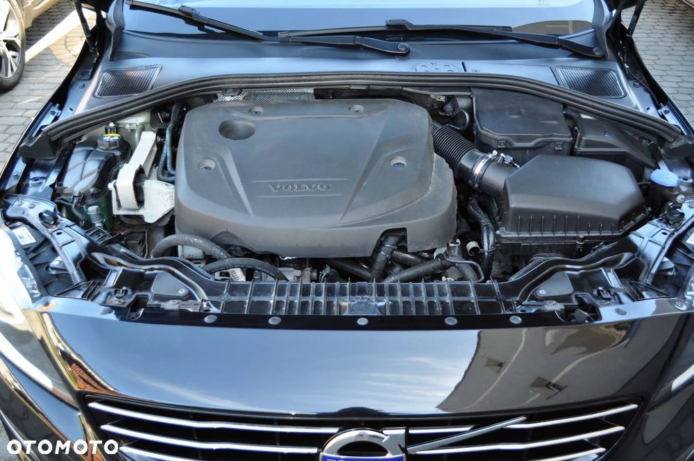 Volvo V60 D3 Geartronic Momentum - 24