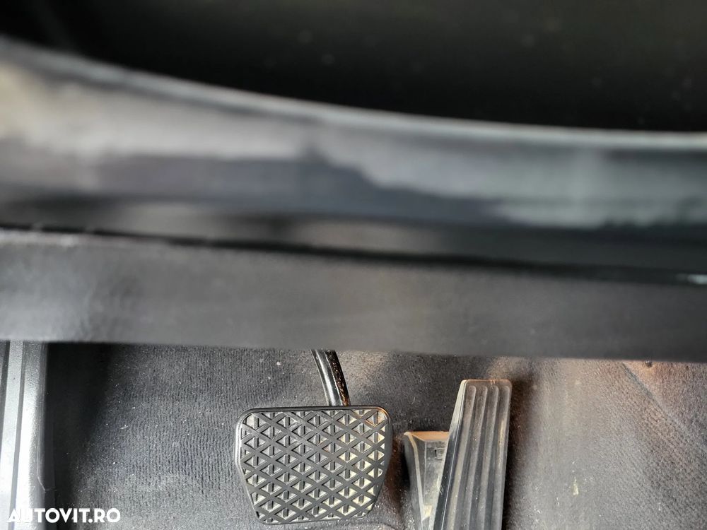 BMW Seria 5 520d Aut. - 11