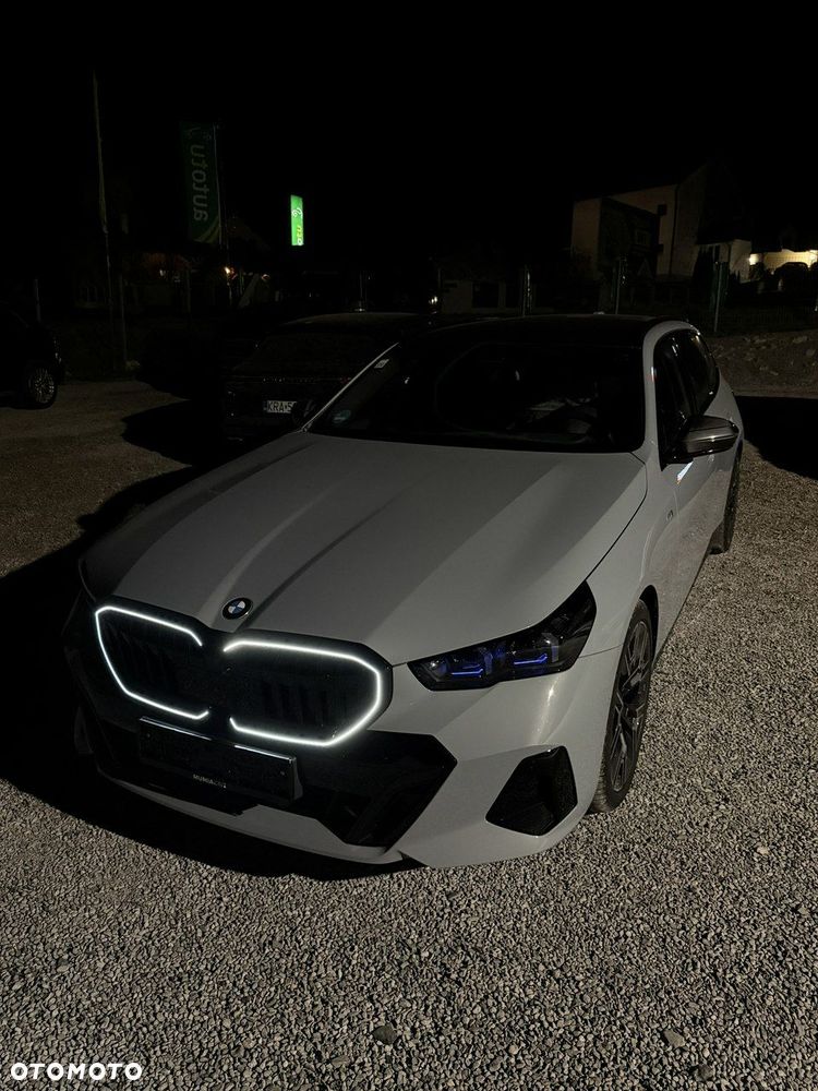 BMW Seria 5 520d xDrive - 22