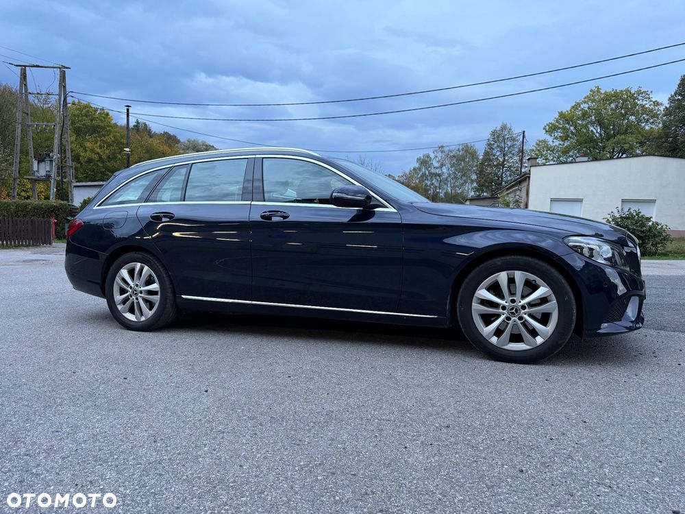 Mercedes-Benz C-Class 2019 photo 3