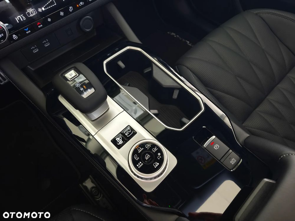 Mitsubishi Outlander Black Edition - 21