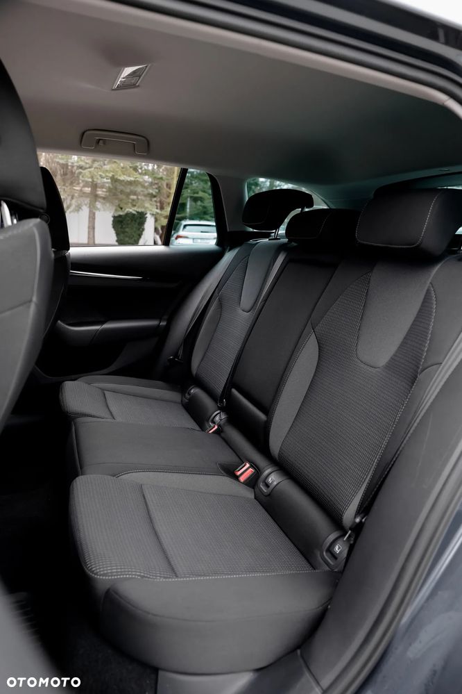 Skoda Octavia 2.0 TDI SCR Ambition DSG - 11