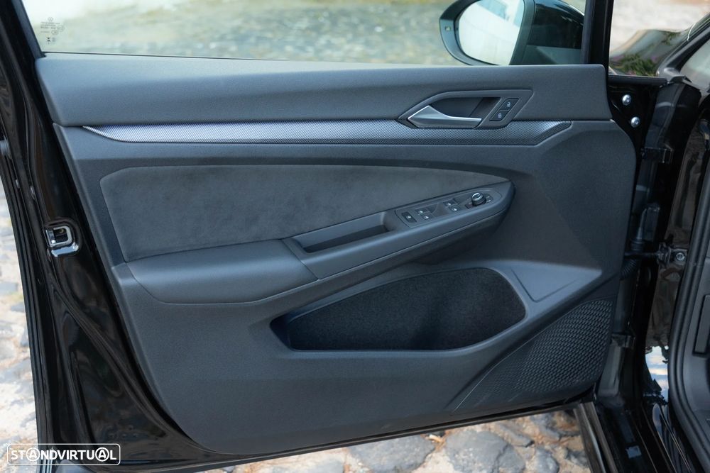 VW Golf Variant 1.5 TSI OPF R-Line - 37